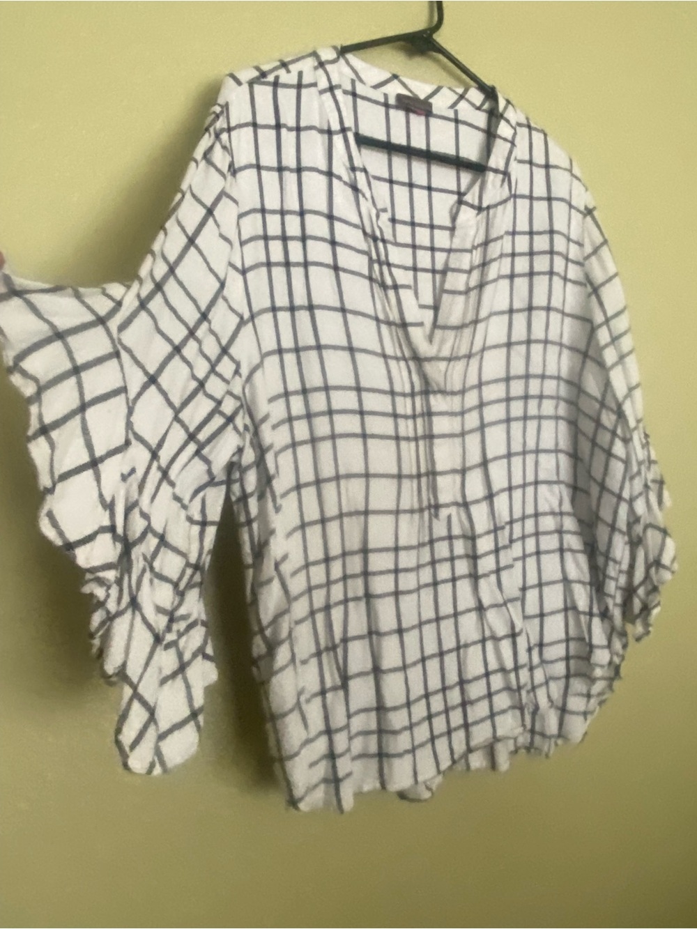 Vince Camuto White  and Black Windowpane soft flannel  Ruffle Sleeve Blouse XL